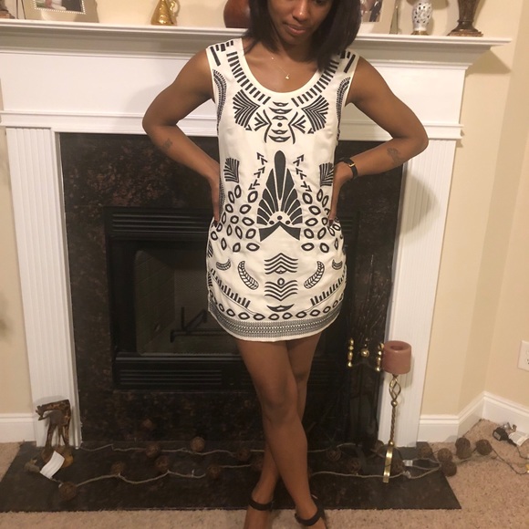 ❤️FINAL REDUCTION❤️Beautiful Aztec Style Dress - Picture 7 of 8